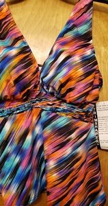 NWT Trimshaper swim top 16W